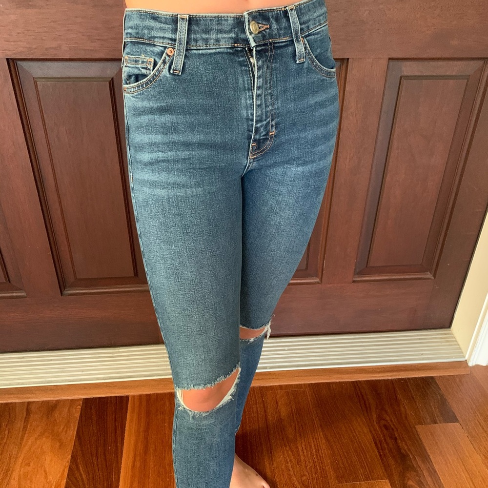 Top Shop ripped Jamie Jeans